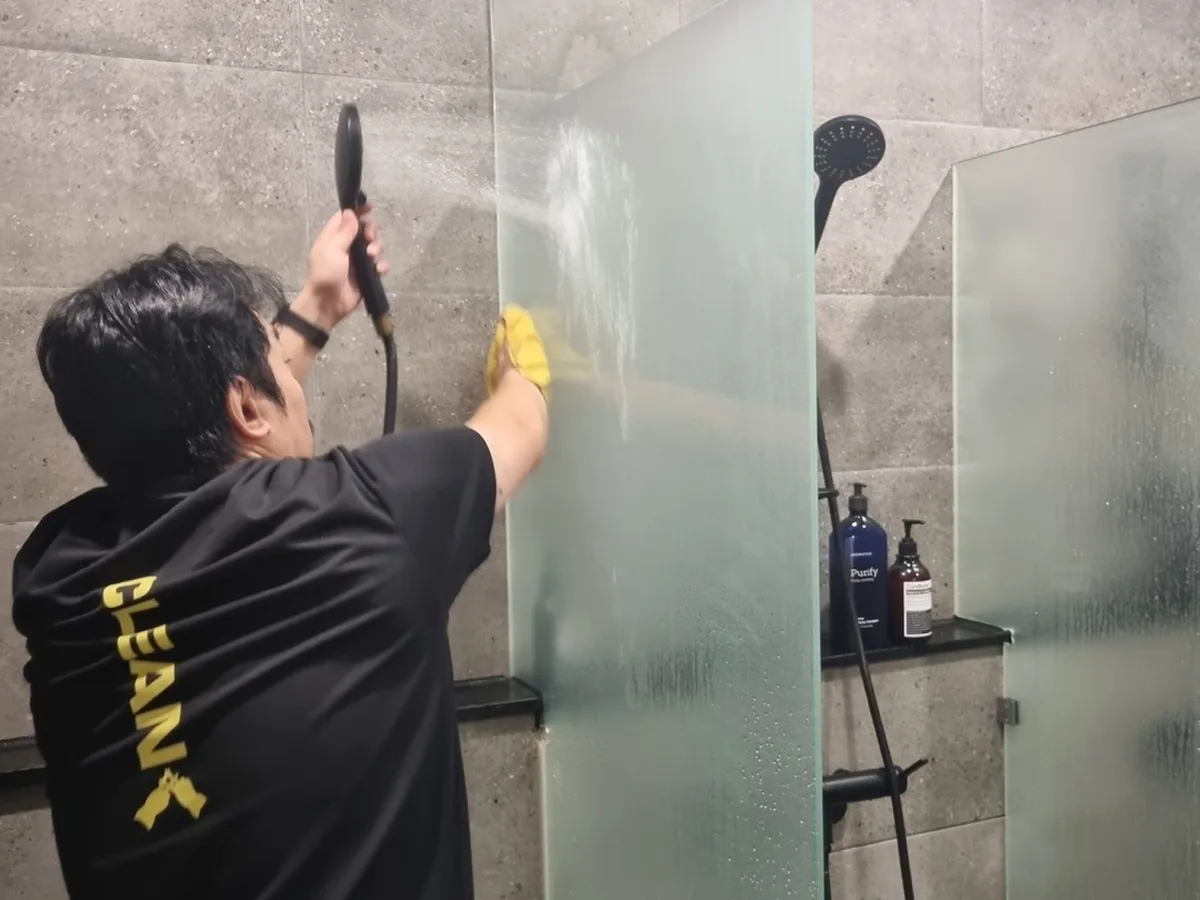 김포시 감정동 헬스장 복도·대기 동선 야간 위생청소 사례 - 행진크린