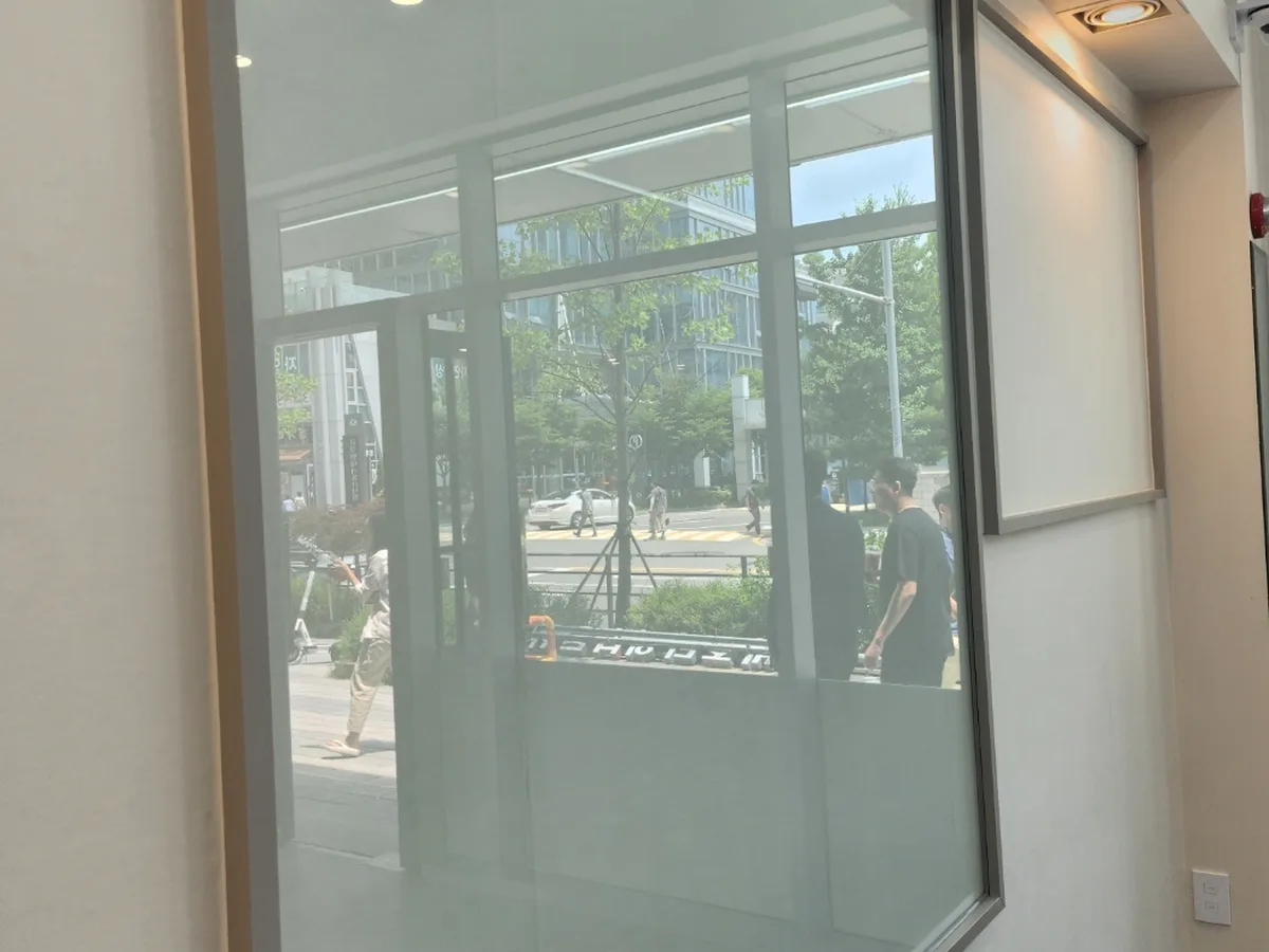 안산시 단원구 고잔동 건물 복도·대기 동선 야간 위생청소 사례 - 행진크린